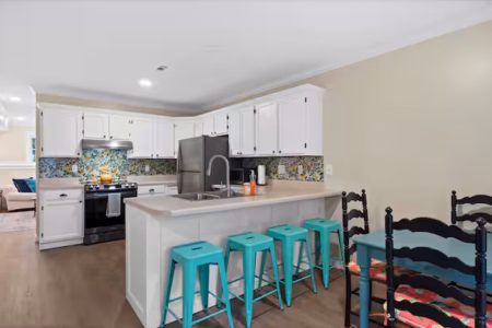 7ac8c086 79c9 493d 8757 1c7b19e8d4d8